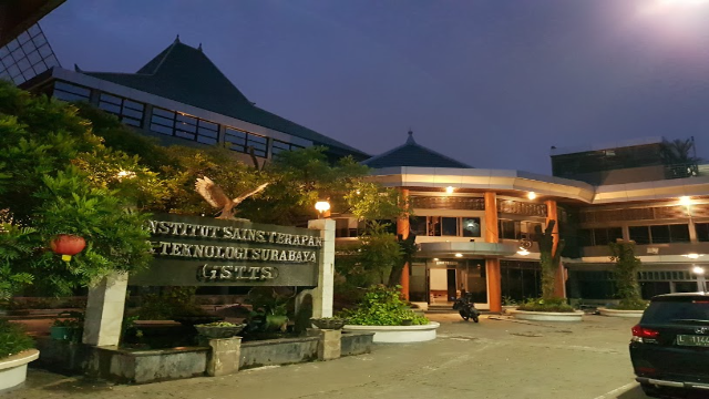 Institut Sains Terapan dan Teknologi Surabaya: Kampus Inovasi dan Teknologi